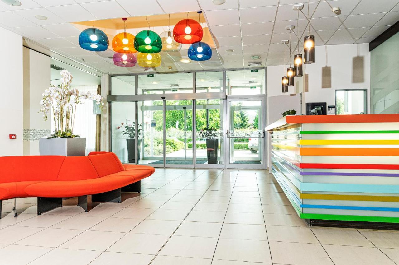 Hotel Euro Pardubice Esterno foto